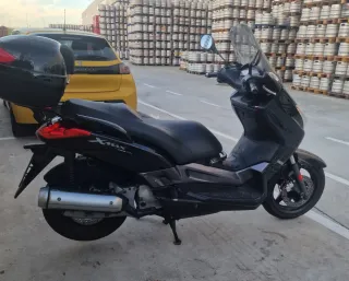 Yamaha Xmax 125 Negra