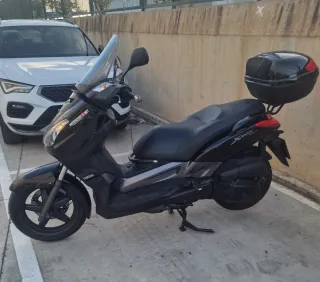 Yamaha Xmax 125 Negra