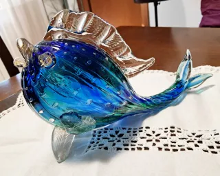 Pesce in vetro blu e verde