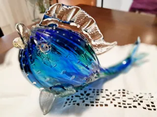Pesce in vetro blu e verde