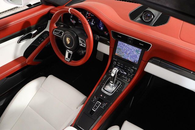 Porsche 911 Turbo S Coupe 580cv