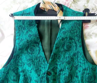Gilet elegante con fantasia floreale