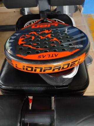Pala de pádel Lion Atlas Full Carbon