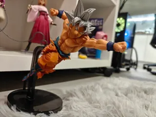 Figura Goku Ultra Instinto