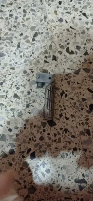 Estribera Izquierda Kymco People