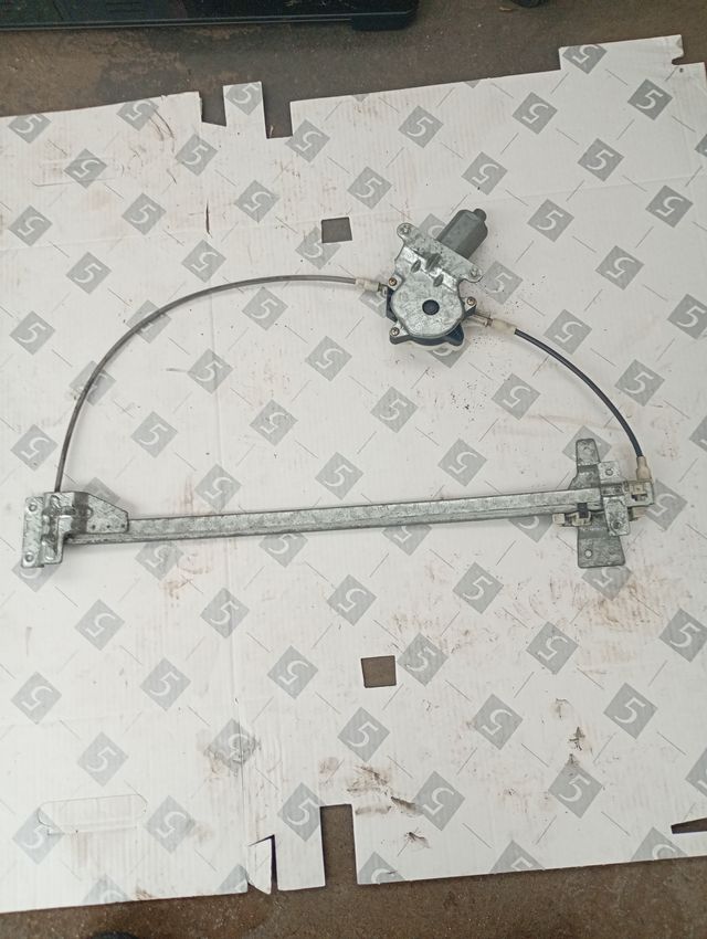 Elevalunas Mercedes Vito