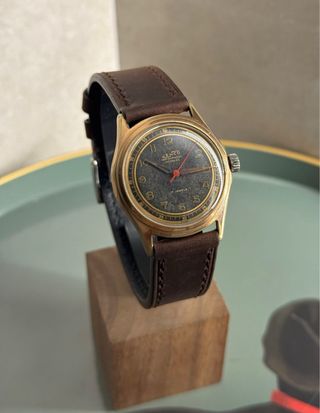 Reloj Jenco Mecánico Swiss - 33mm