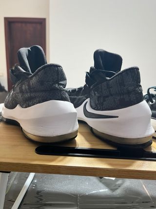 CHOLLO! 2 Pares Nike 44,5