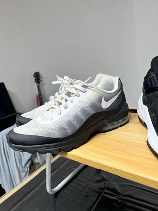 CHOLLO!! 2 Pares Nike 44,5 + Accesorios