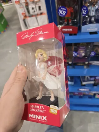 Marilyn Monroe Minix Collectible Figurine 103