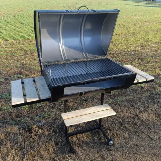 Barbacoa reciclada completa