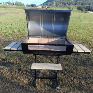 Barbacoa reciclada completa