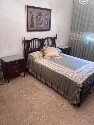 Dormitorio completo madera oscura