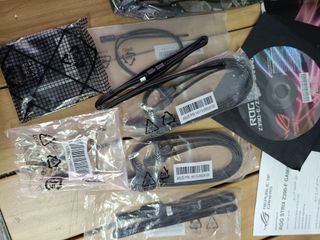 ASUS ROG STRIX Z390-F Gaming - Placa base Gaming ATX Intel de 8a y 9a gen, LGA 1151 con Iluminación RGB Aura Sync, OC por IA, DDR4 4266 MHz+, 2 M.2 con disipación, SATA 6Gbps, HDMI y USB 3.1 Gen. 2