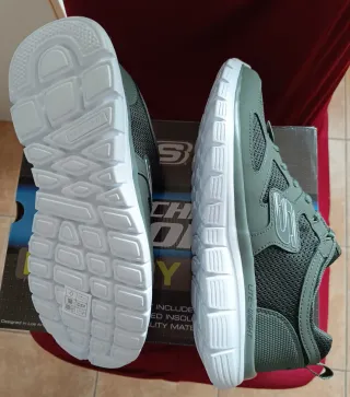 Skechers Lite-Weight T42 a estrenar caja original
