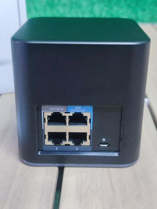 Ubiquiti airCube Punto de Acceso WiFi 300Mbps