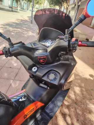 Kymco Xciting 500R Negra/Naranja