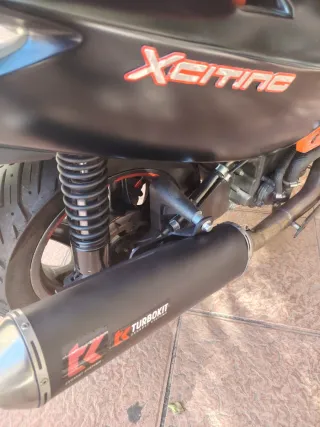 Kymco Xciting 500R Negra/Naranja