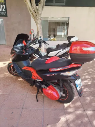 Kymco Xciting 500R Negra/Naranja