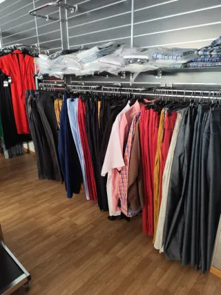 Mobiliario Tienda Modular Negro y Cromado