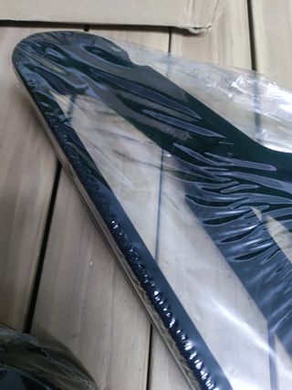 SONGMICS Percha de Terciopelo, Juego de 20, Antideslizantes, con Barra Corbata y Gancho Giratorio 360°, 0,6 cm Espesor, Ahorra Espacio, 43,5 cm Largo, para Abrigo Pantalón, Negro Tinta CRF20B