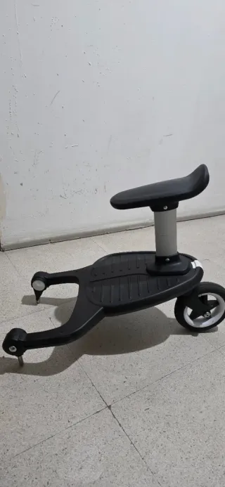 Patinete Boogabo con asiento para silla