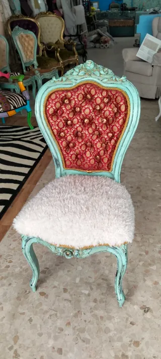 Noleggio di poltrone e sedie per eventi.