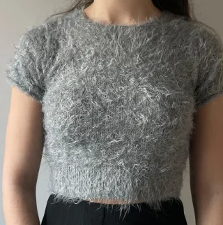 Suéter Hollister peludito gris