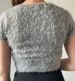 Suéter Hollister peludito gris