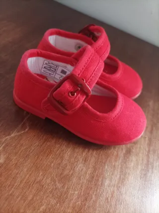 Merceditas Rojas Puchitos Talla 18