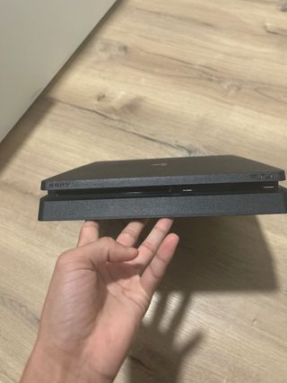 PS4 Slim Sony Nero