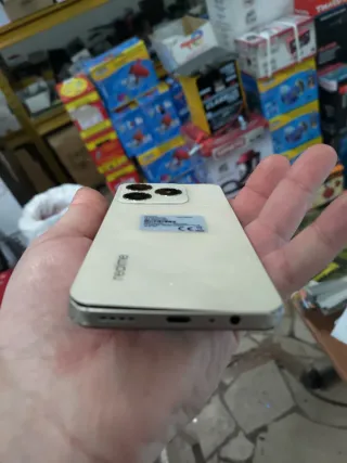 Realme C61 Android 15 6gb RAM 128gb rom