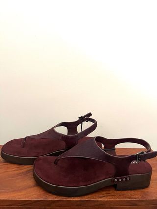 Sandalias Zara Piel y tachas T 39
