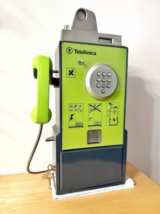 Teléfono antiguo