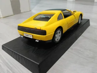 Ferrari 348 ts escala 1/18