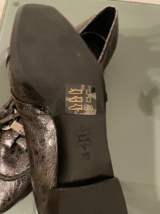 Zapatos planos Luciano Barachini grises talla 36