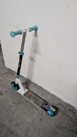 Patinete Oxelo infantil blanco y azul