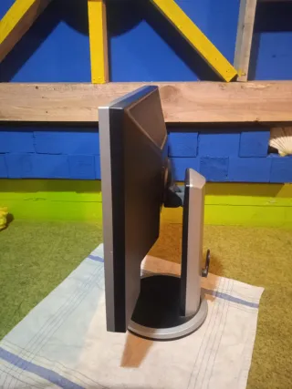 Monitor Samsung Plata