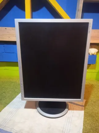 Monitor Samsung Plata