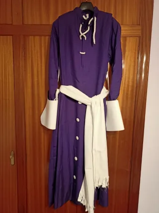 Hábito Cofradía Descendimiento Cruz.