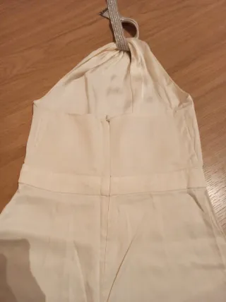 Mono de fiesta beige