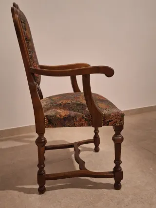 Sedia grande/poltroncina con braccioli imbottita