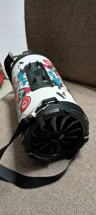 Altavoz Bluetooth Multicolor con Correa