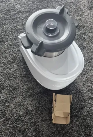 Monsieur Cuisine con accesorios