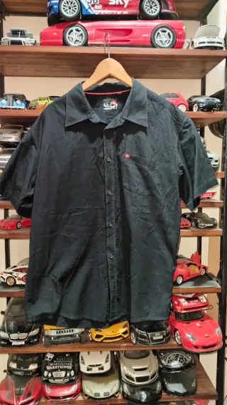 Camisa Quiksilver Negra Manga Corta