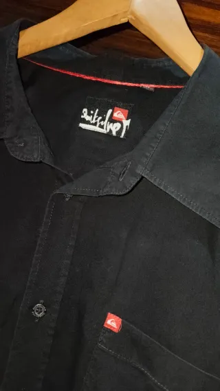 Camisa Quiksilver Negra Manga Corta