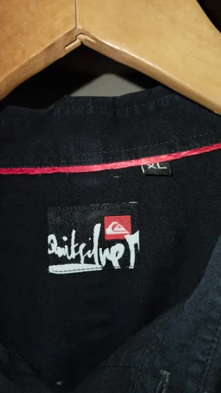 Camisa Quiksilver Negra Manga Corta