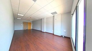 Oficina en venta en Salteras