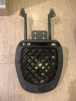 Baúl Givi Negro sistema monolock