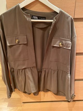 Torera Zara verde militar Talla S
